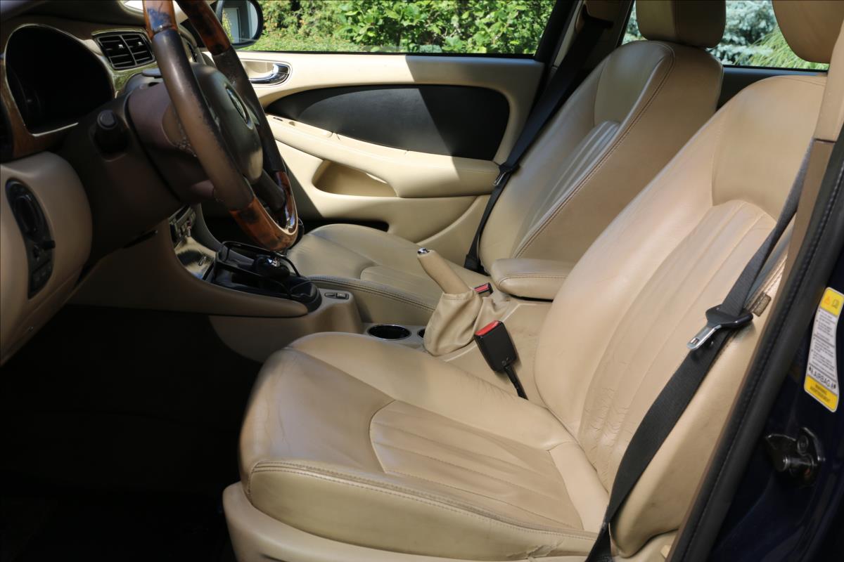 Jaguar X-Type