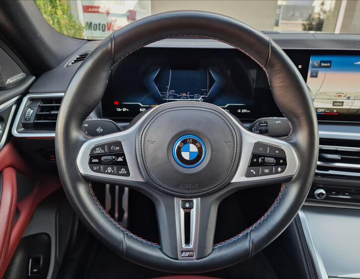 BMW i4 21