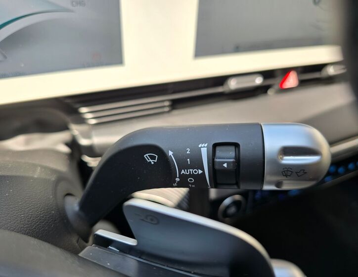 Hyundai IONIQ 18