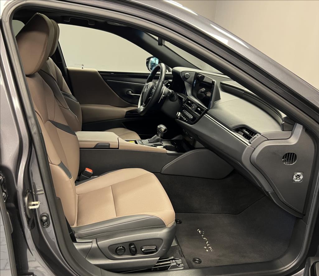 Lexus ES 300h