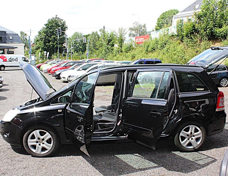 Opel Zafira 21