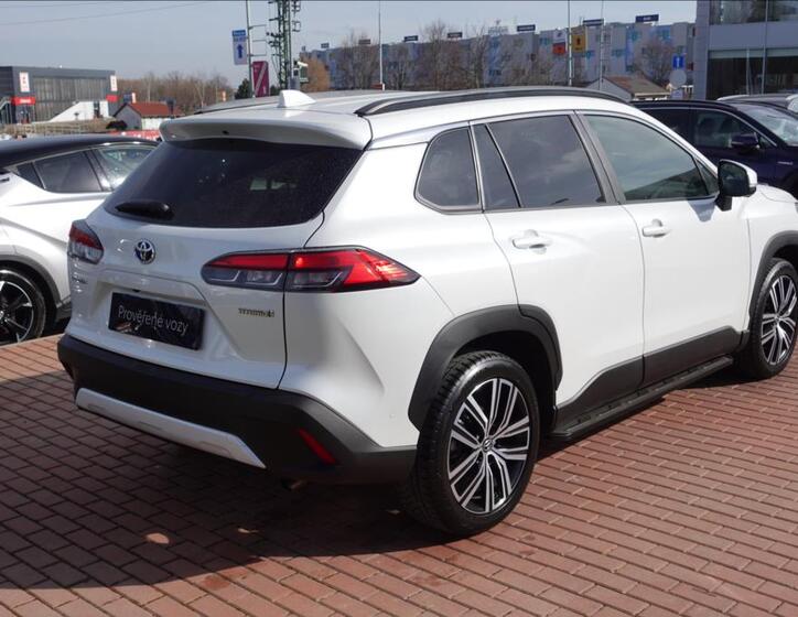 Toyota Corolla Cross 4