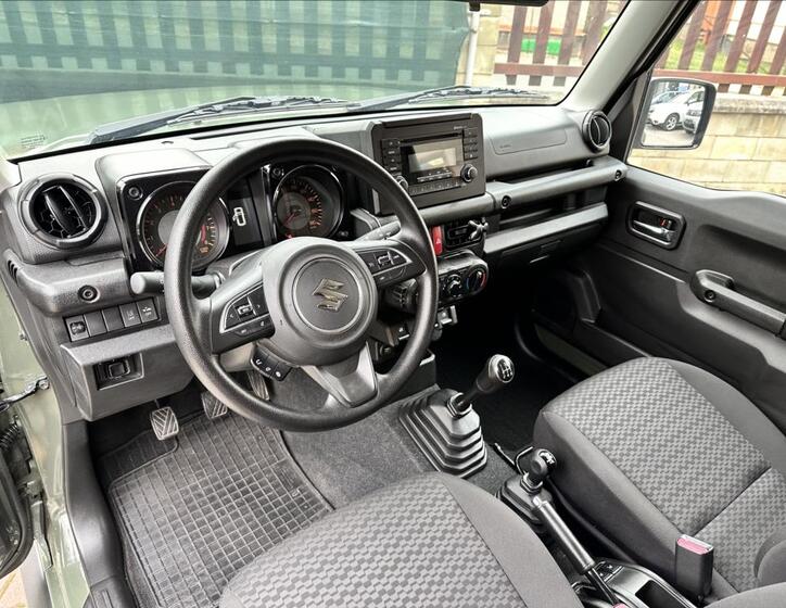 Suzuki Jimny 13