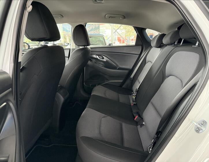 Hyundai i30 20