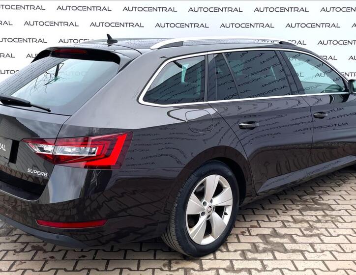 Škoda Superb 4