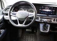 Volkswagen Multivan 10
