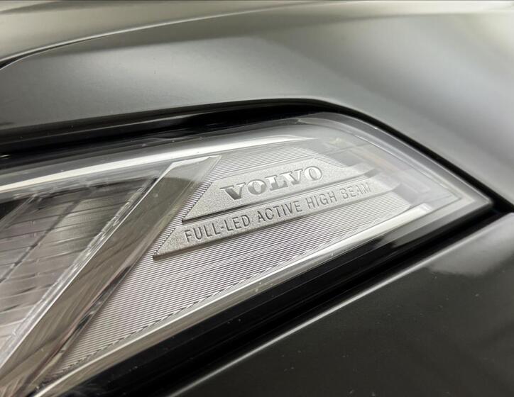 Volvo XC90 48