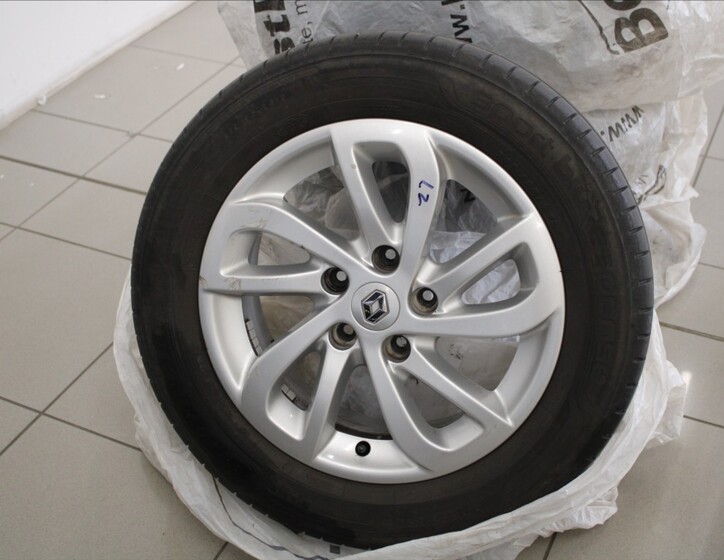 Renault Fluence 22