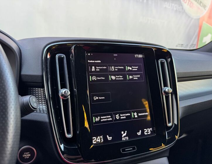 Volvo XC40 24