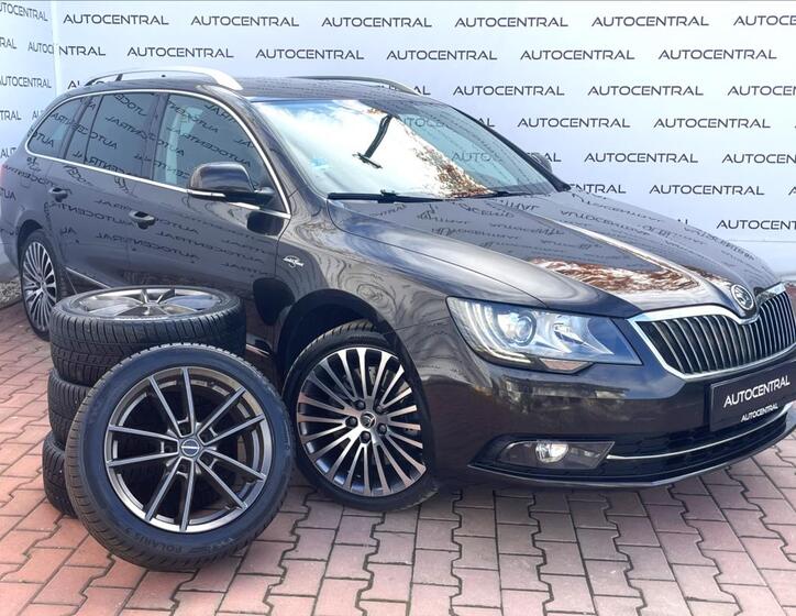Škoda Superb 1