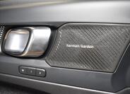Volvo XC40 10
