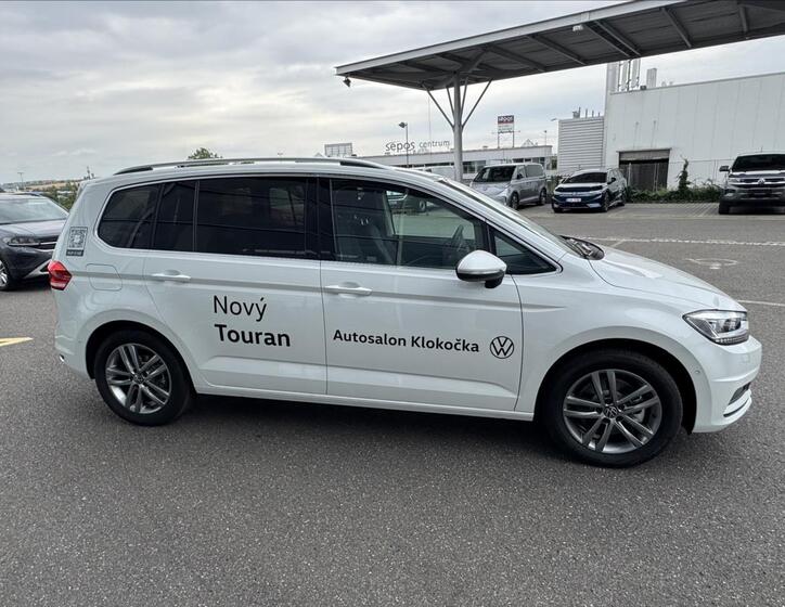 Volkswagen Touran 4