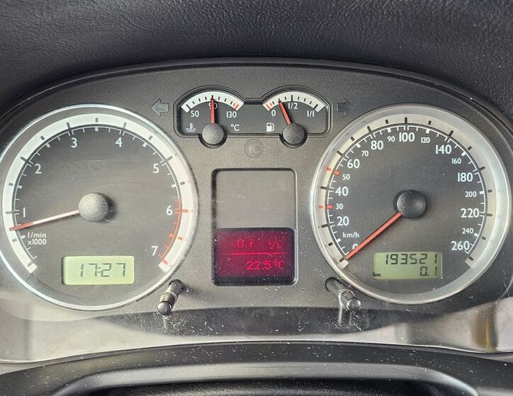 Volkswagen Golf 11