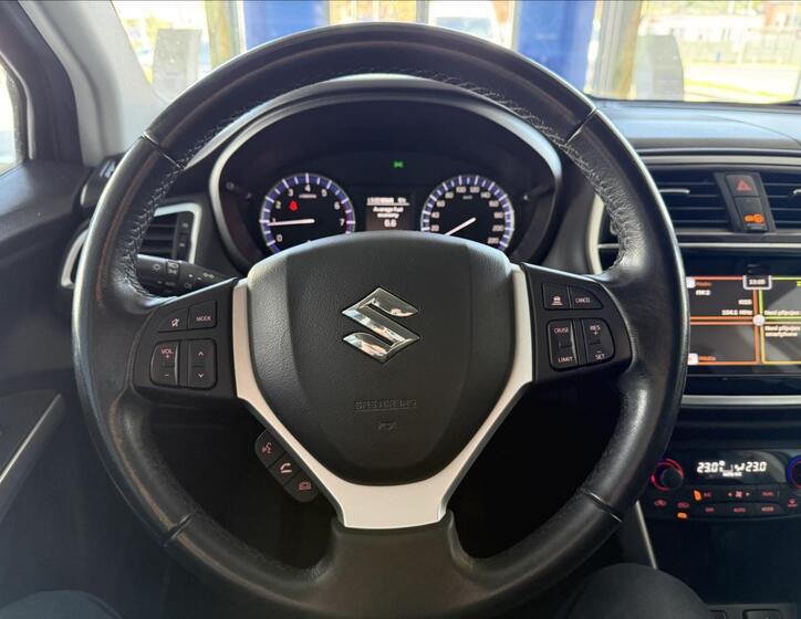 Suzuki SX4 13