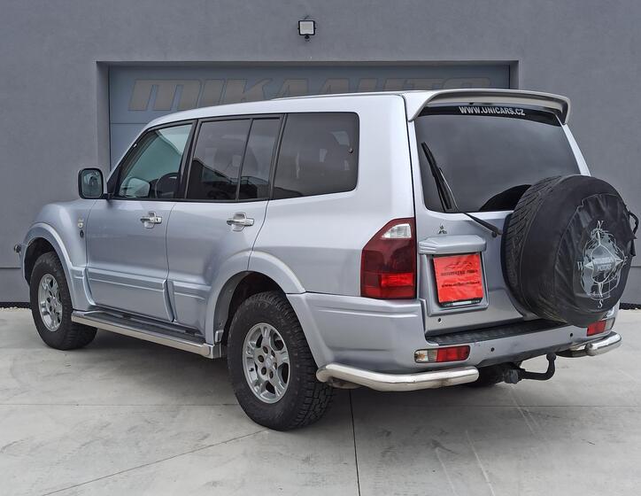 Mitsubishi Pajero 4