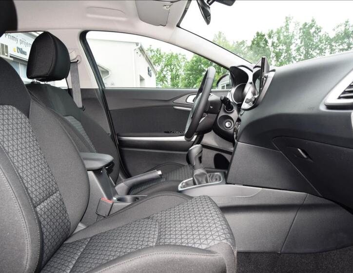 KIA Ceed 4
