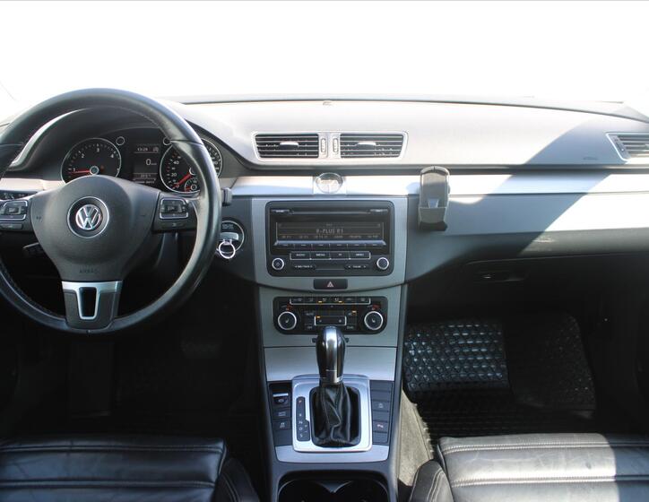 Volkswagen Passat 13