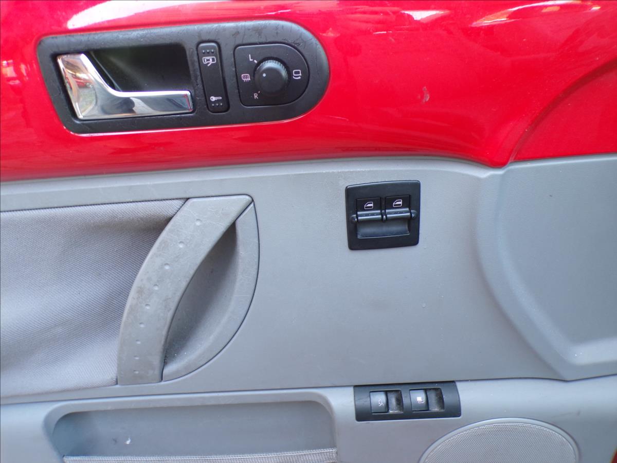 Volkswagen New Beetle