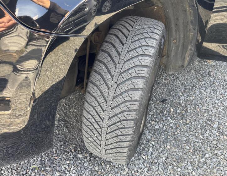 Toyota RAV4 25