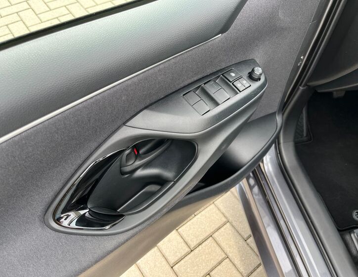 Toyota Yaris 12