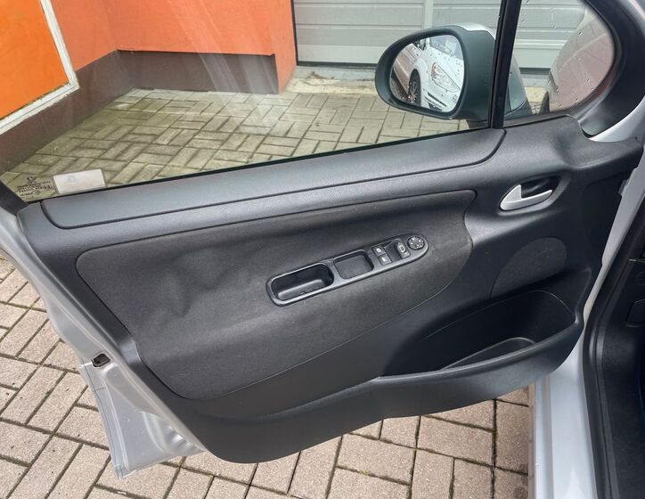 Peugeot 207 16