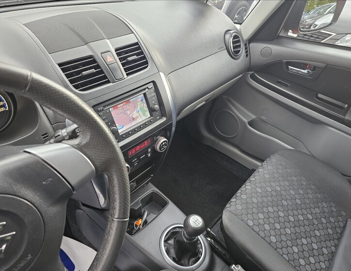 Suzuki SX4 12