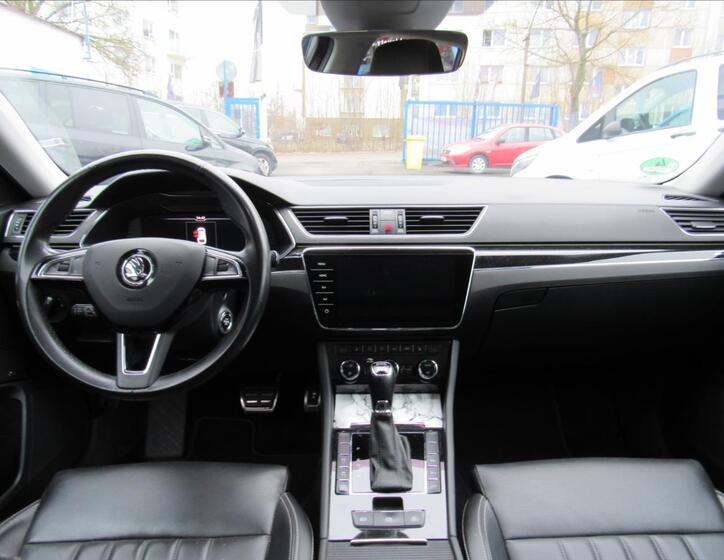 Škoda Superb 14