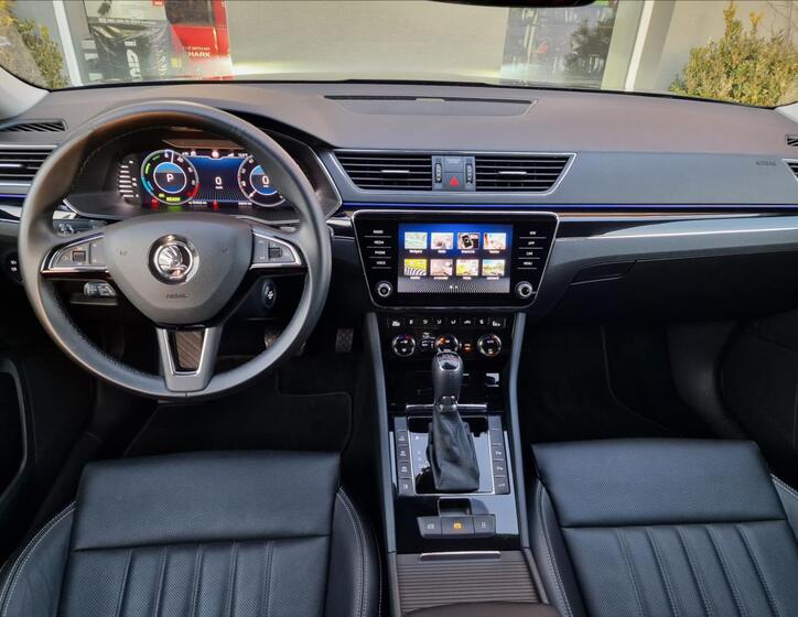 Škoda Superb 24