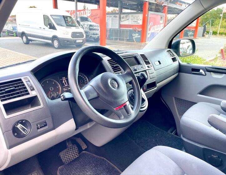 Volkswagen Caravelle 15
