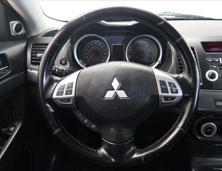 Mitsubishi Lancer 18