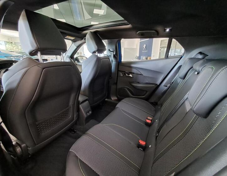 Peugeot 2008 7
