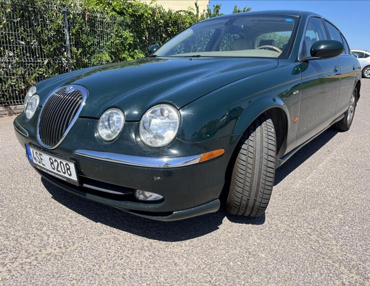 Jaguar S-Type 39
