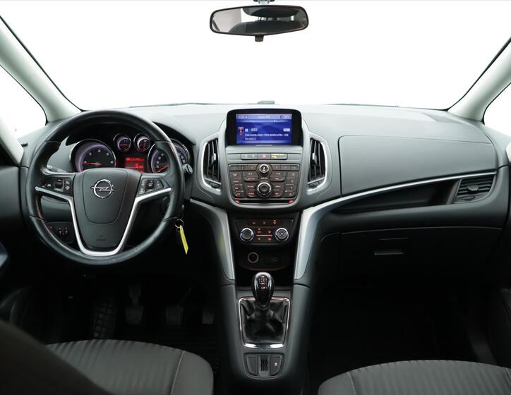 Opel Zafira 30