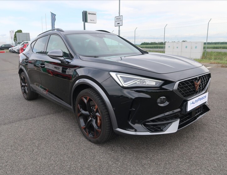 Cupra Formentor 8