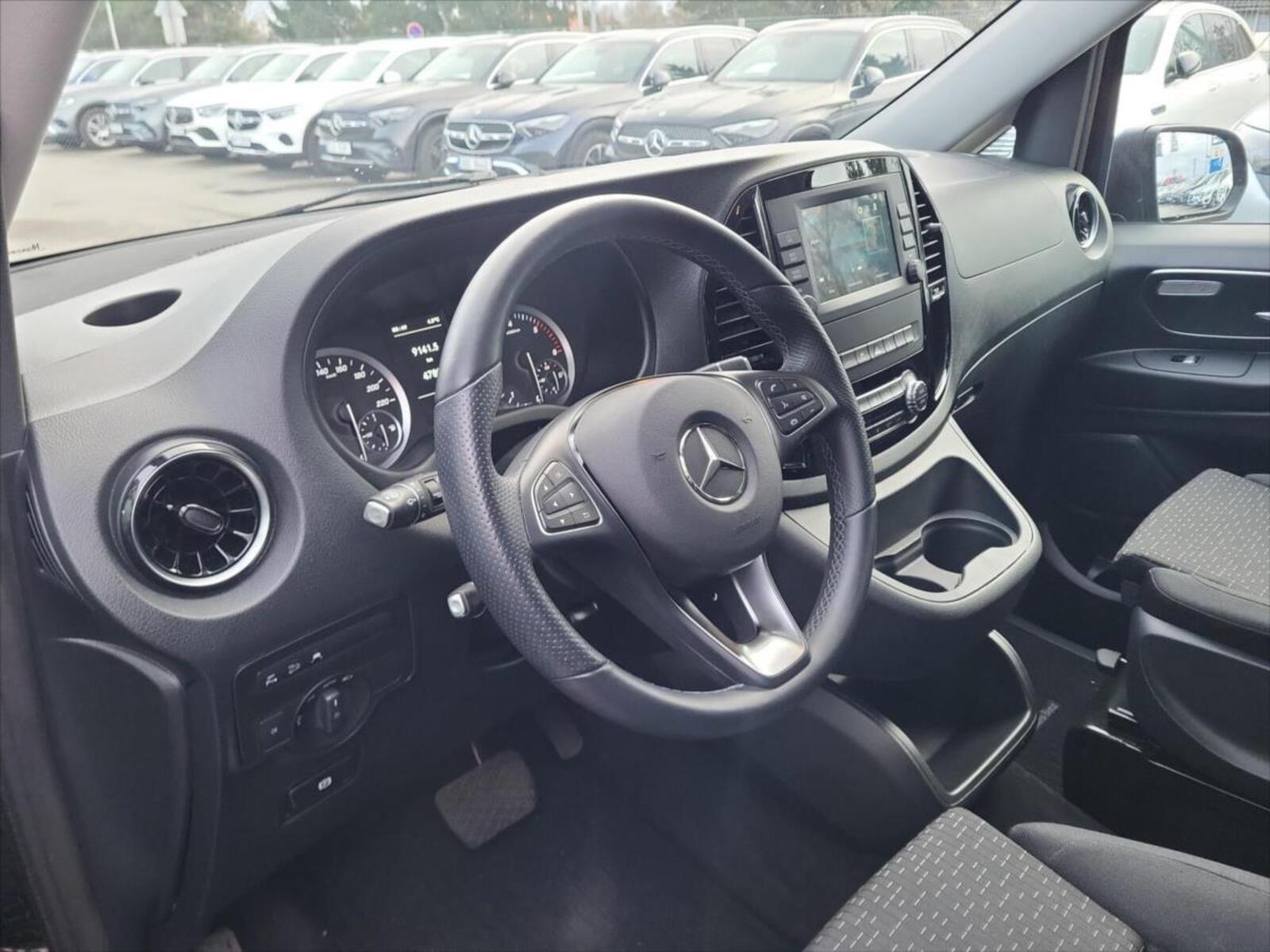Mercedes-Benz Vito 9