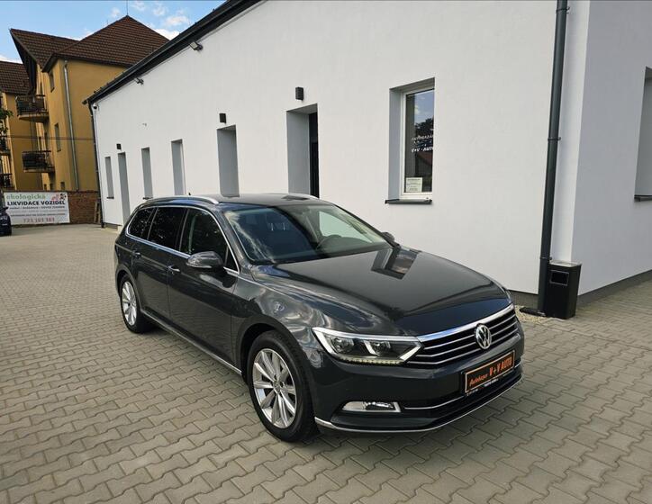 Volkswagen Passat 1