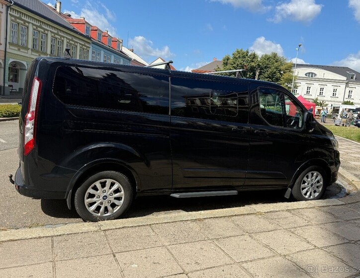 Ford Tourneo 10
