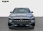 Mercedes-Benz GLA 8