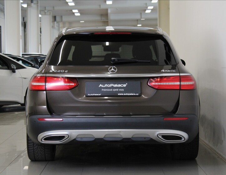 Mercedes-Benz Třídy E 4