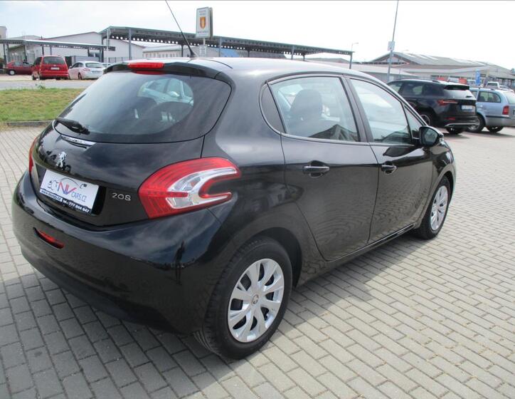 Peugeot 208 4