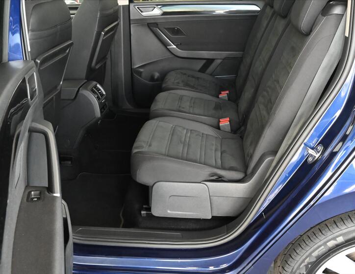 Volkswagen Touran 11