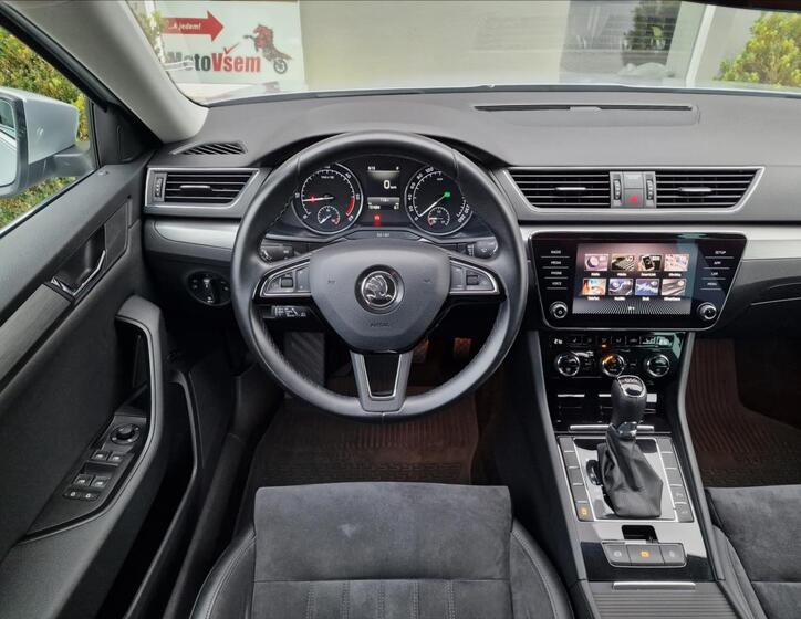 Škoda Superb 12