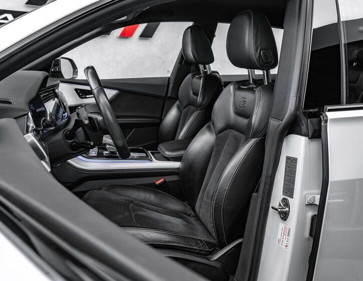 Audi SQ8 14