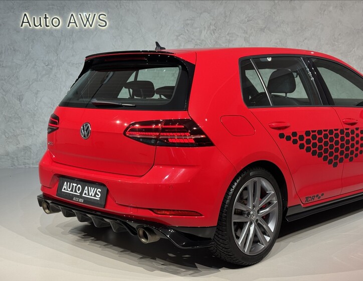 Volkswagen Golf 12