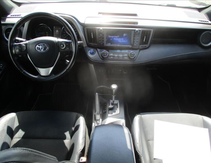 Toyota RAV4 13