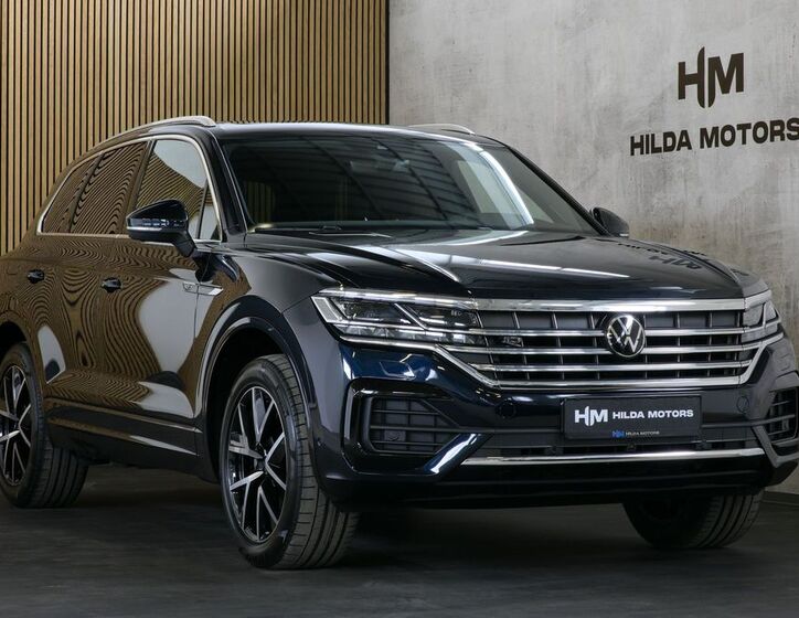 Volkswagen Touareg 1