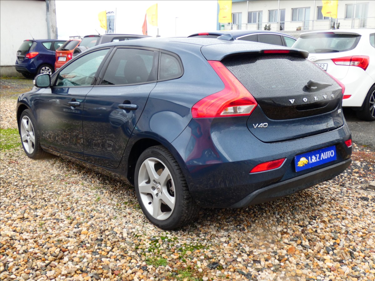 Volvo V40