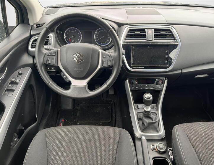 Suzuki SX4 S-Cross 9