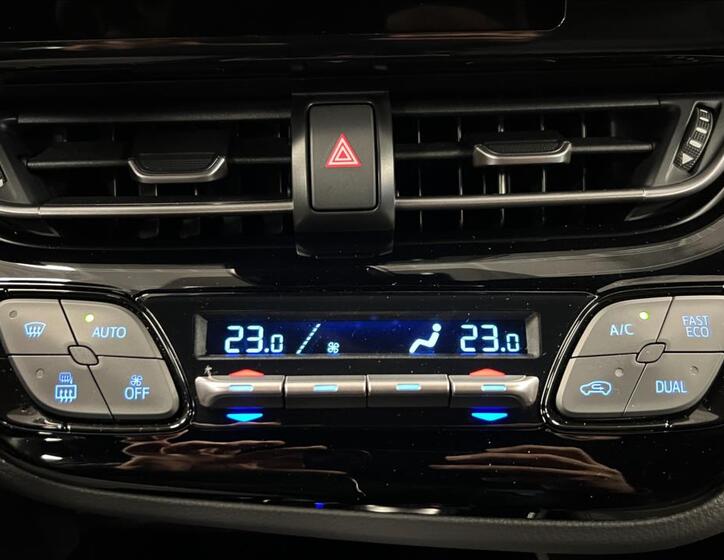 Toyota C-HR 6