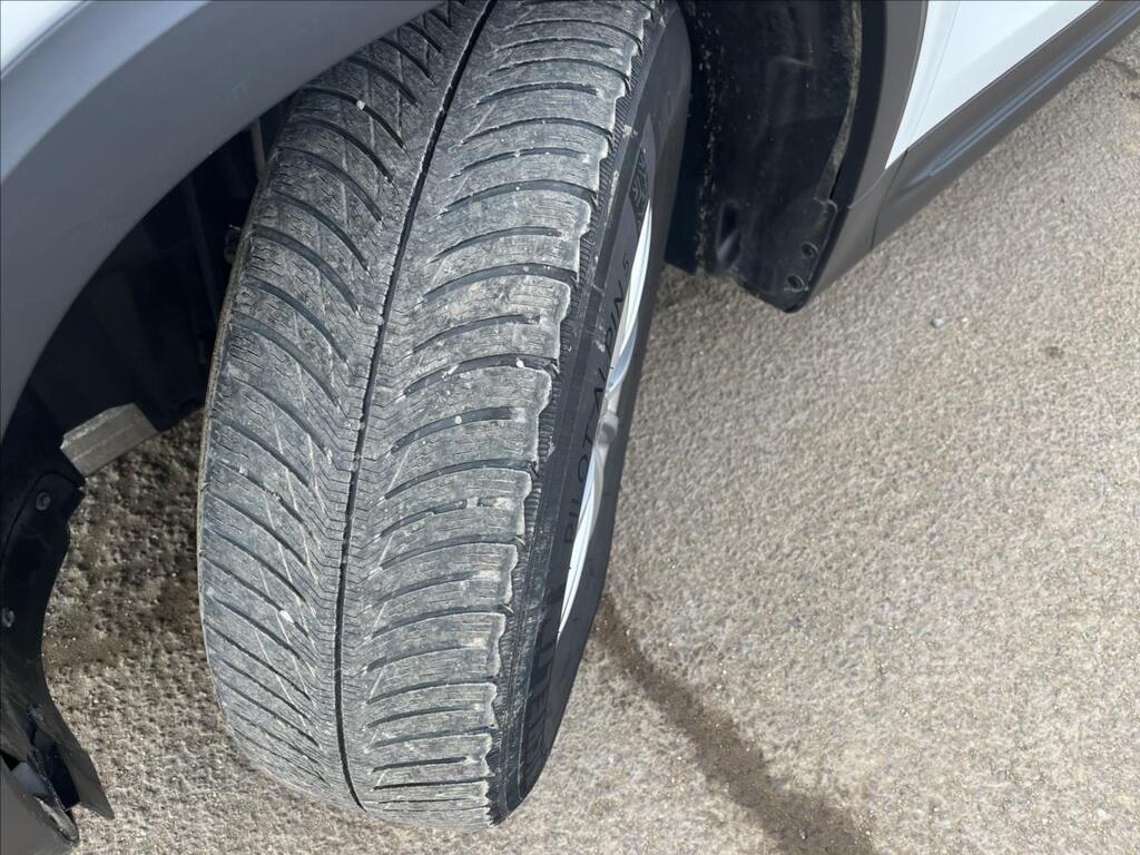 Mercedes-Benz GLB 40